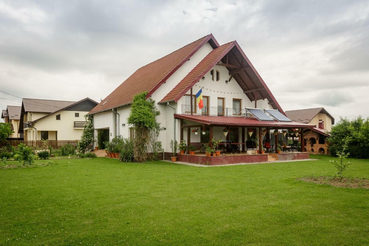 Casa Florilor Hotell Curtea de Argeş Eksteriør bilde