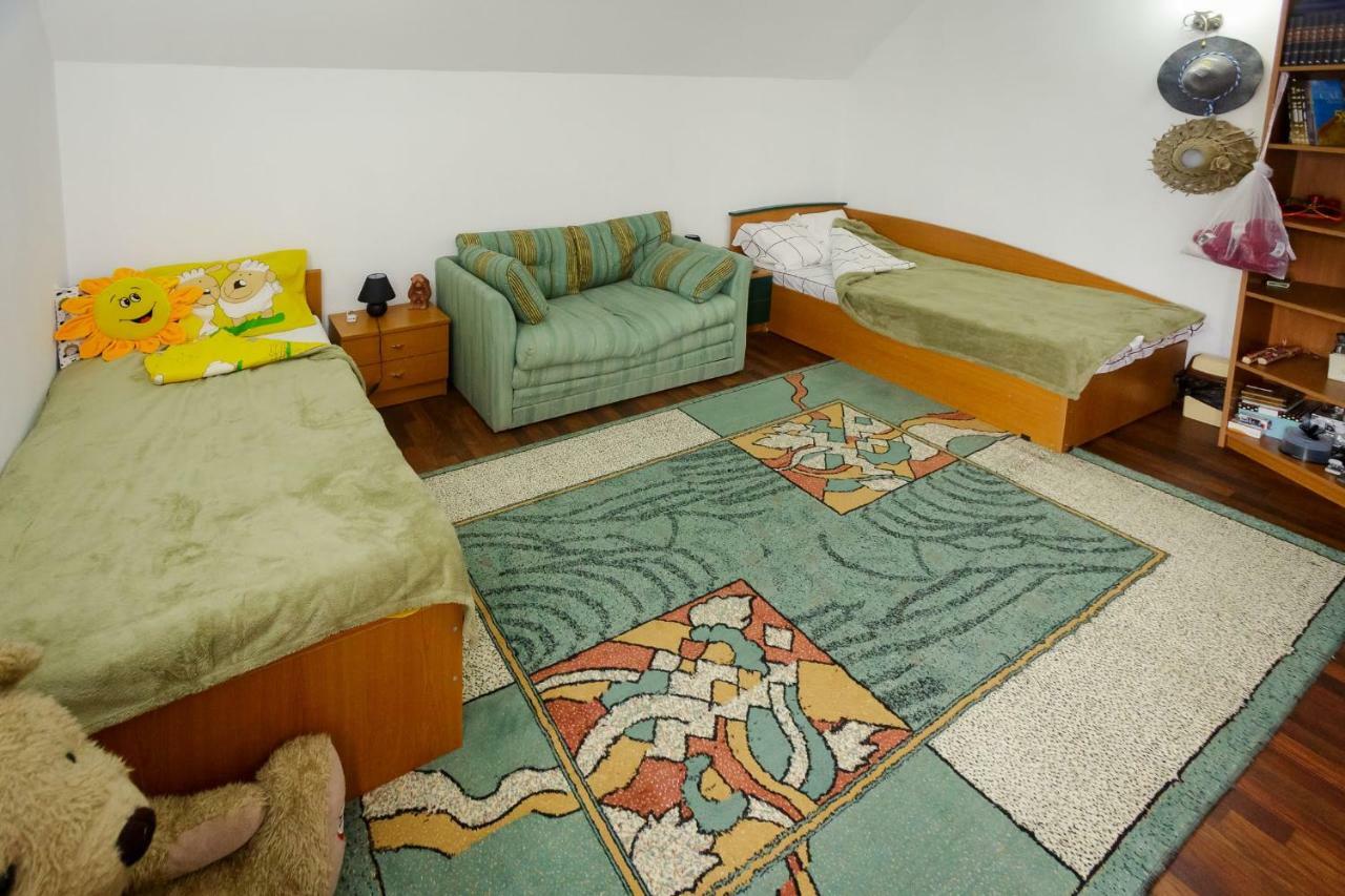 Casa Florilor Hotell Curtea de Argeş Eksteriør bilde