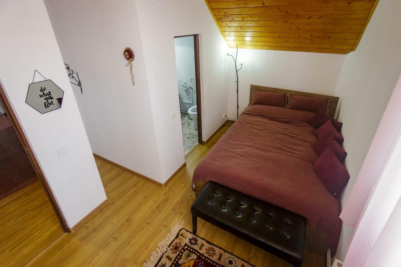 Casa Florilor Hotell Curtea de Argeş Eksteriør bilde