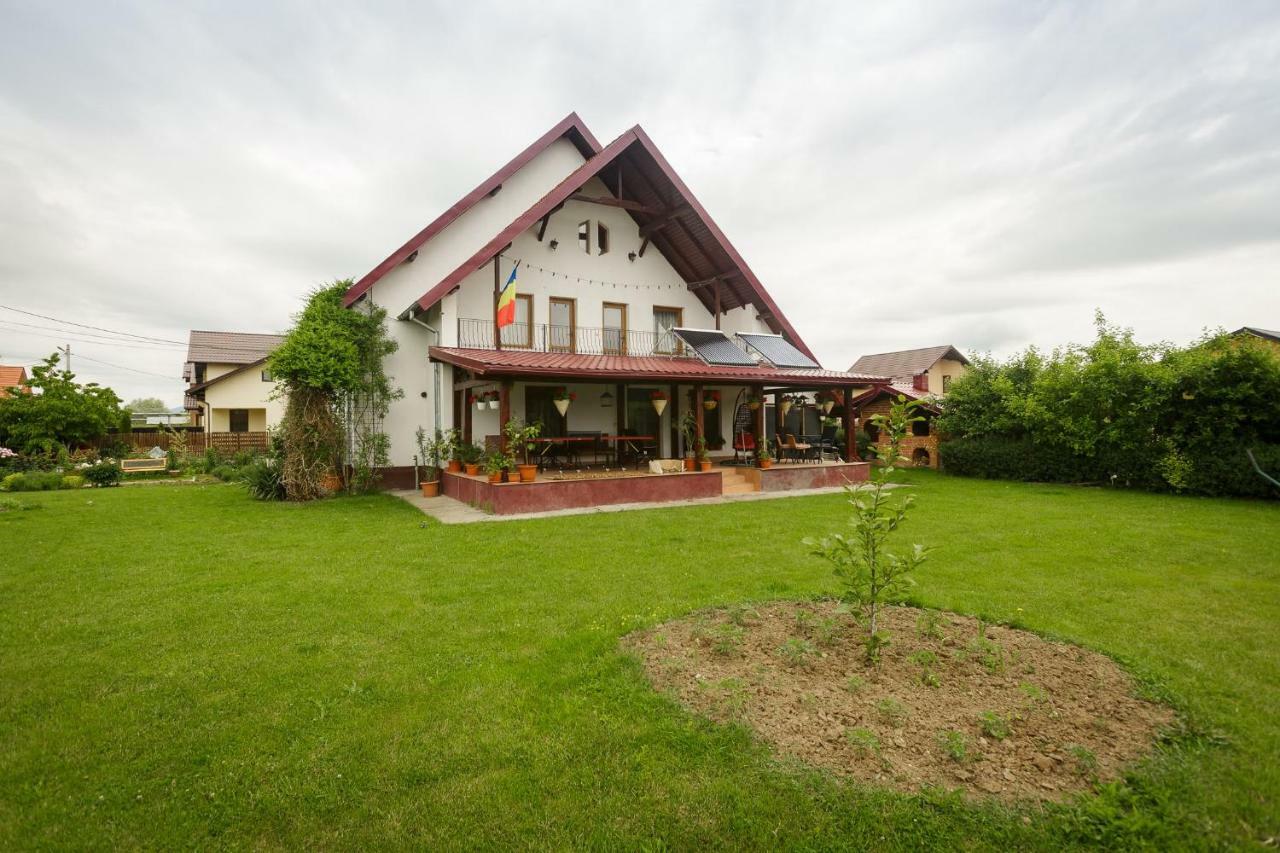 Casa Florilor Hotell Curtea de Argeş Eksteriør bilde