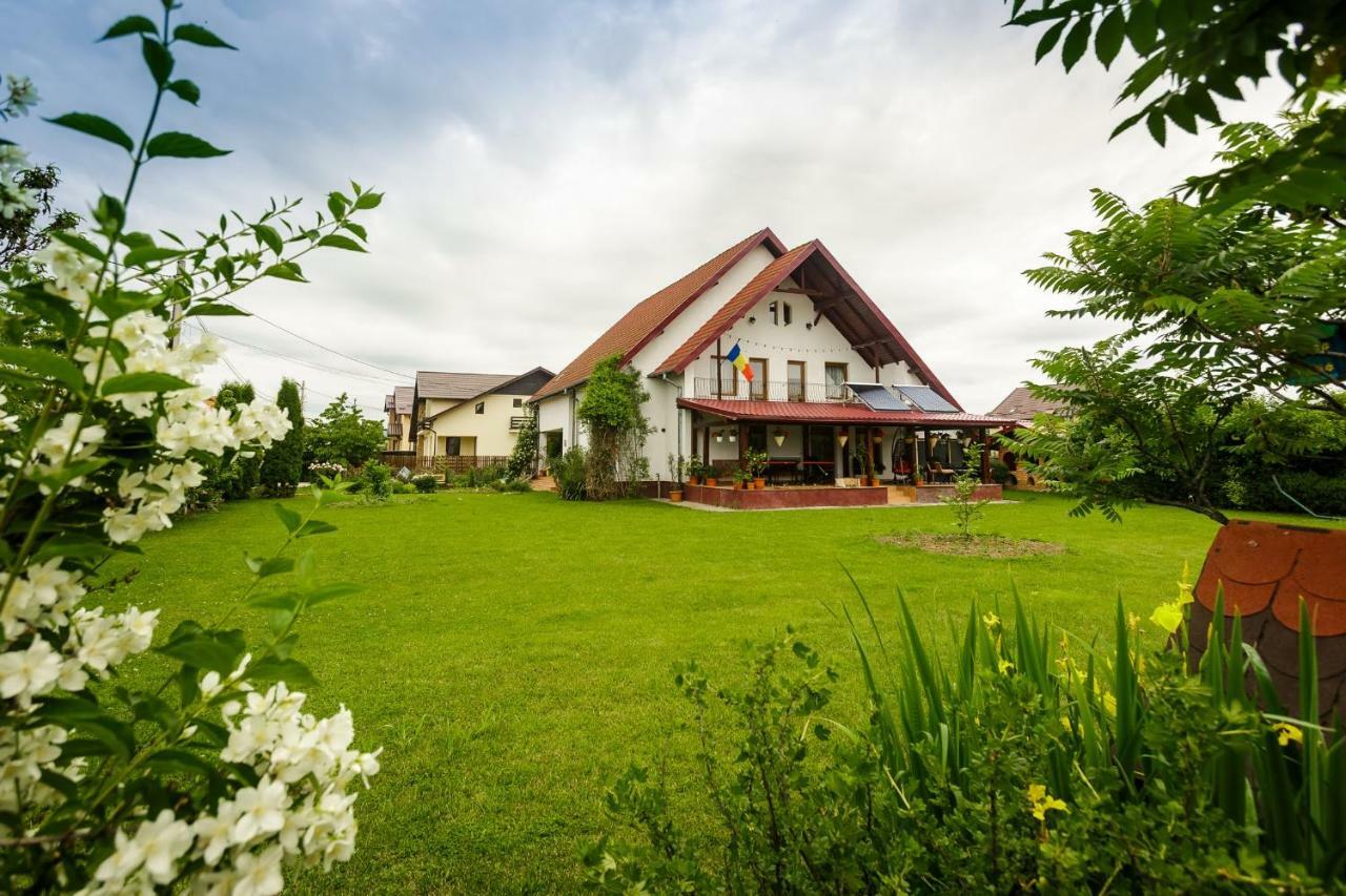 Casa Florilor Hotell Curtea de Argeş Eksteriør bilde
