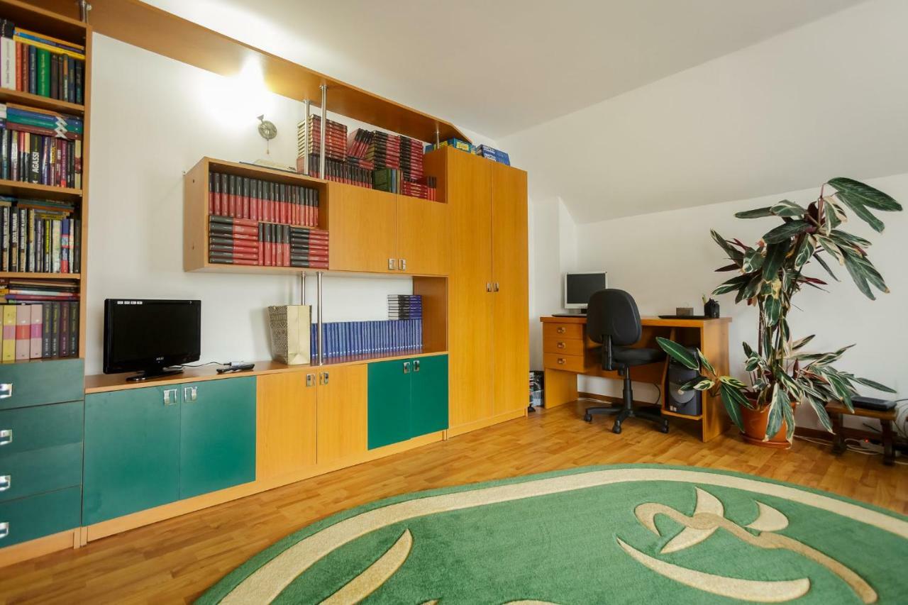 Casa Florilor Hotell Curtea de Argeş Eksteriør bilde