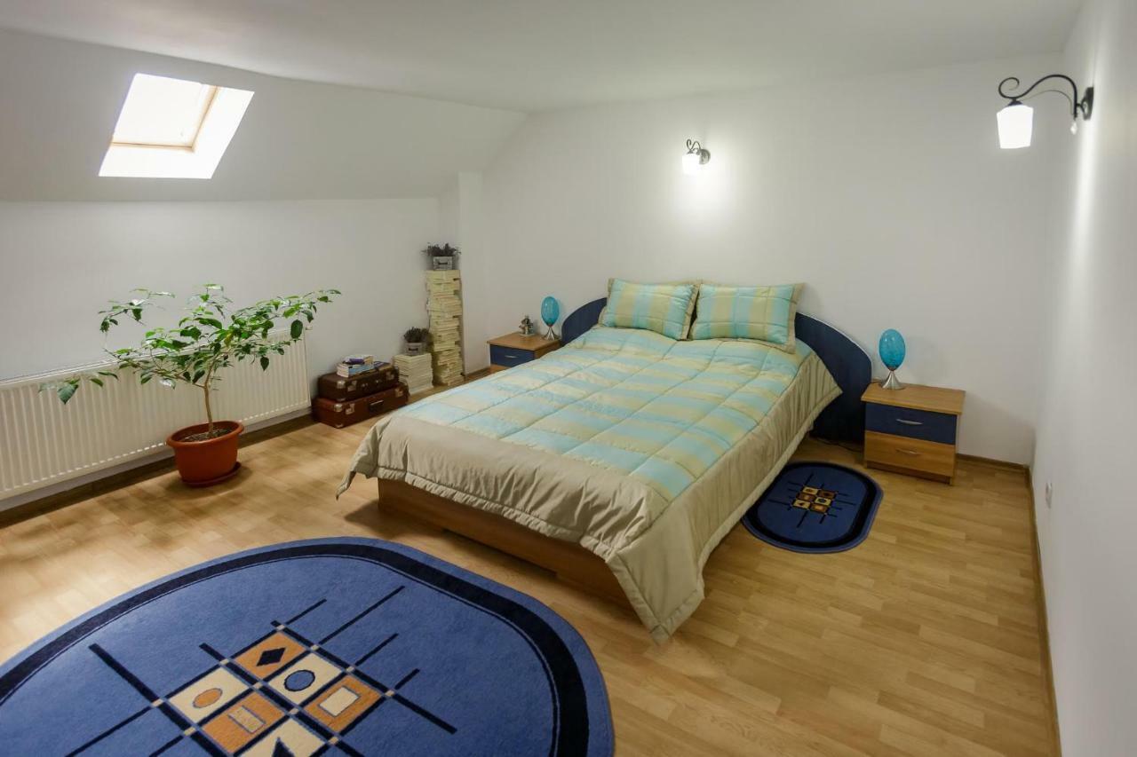 Casa Florilor Hotell Curtea de Argeş Eksteriør bilde