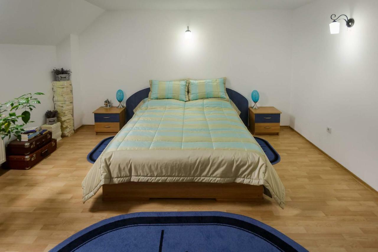 Casa Florilor Hotell Curtea de Argeş Eksteriør bilde