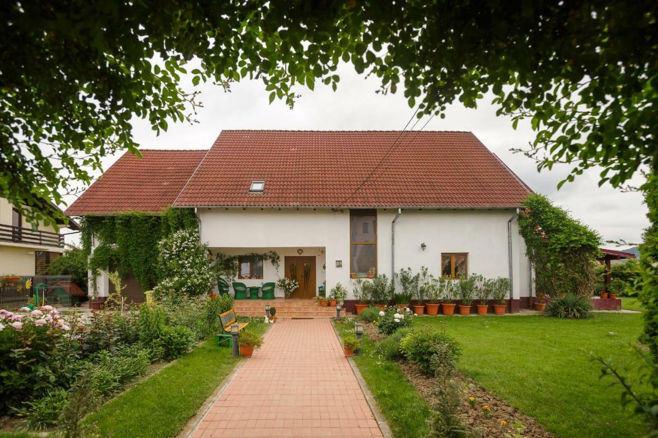 Casa Florilor Hotell Curtea de Argeş Eksteriør bilde
