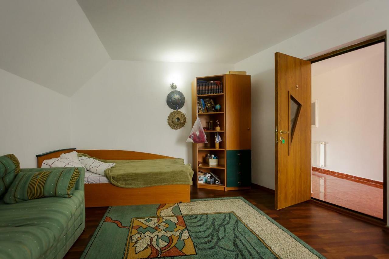 Casa Florilor Hotell Curtea de Argeş Eksteriør bilde