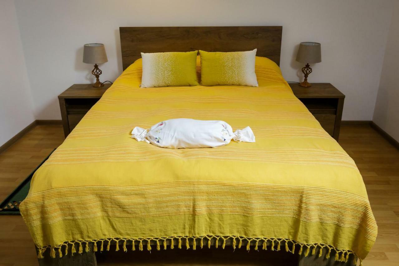 Casa Florilor Hotell Curtea de Argeş Eksteriør bilde